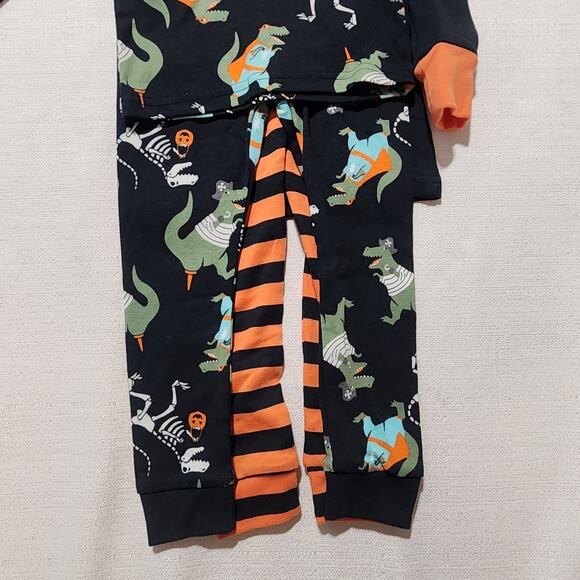 Halloween T-rex pajama 2 pair set for baby 2T carter's - Picture 7 of 7